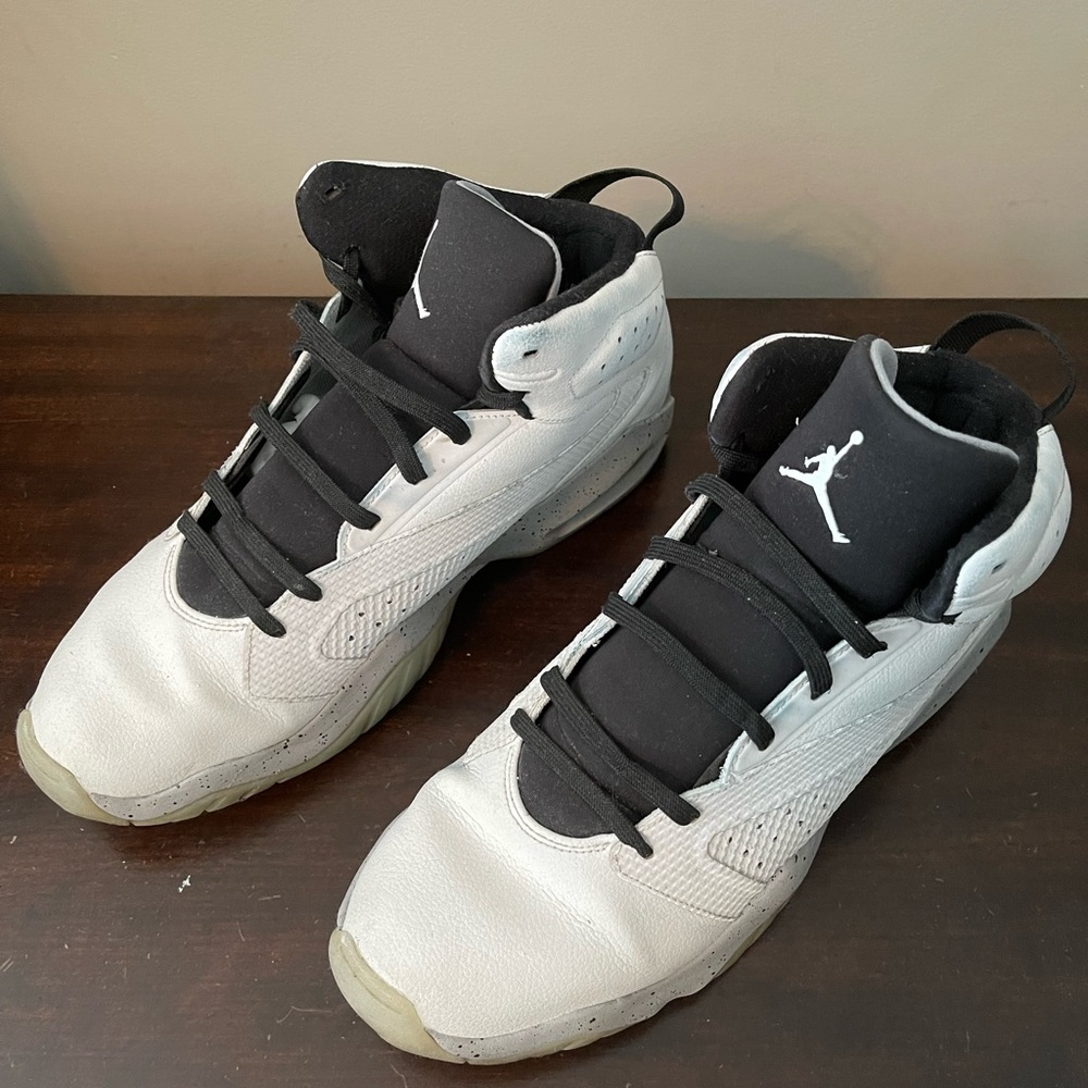 Mens Jordan Fusions Size 13